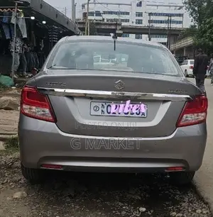 Suzuki Dzire 2022 Silver