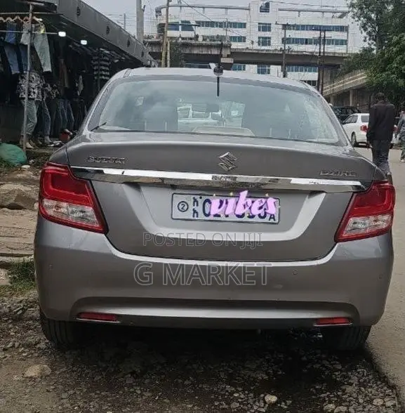 Suzuki Dzire 2022 Silver