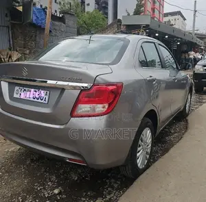 Suzuki Dzire 2022 Silver