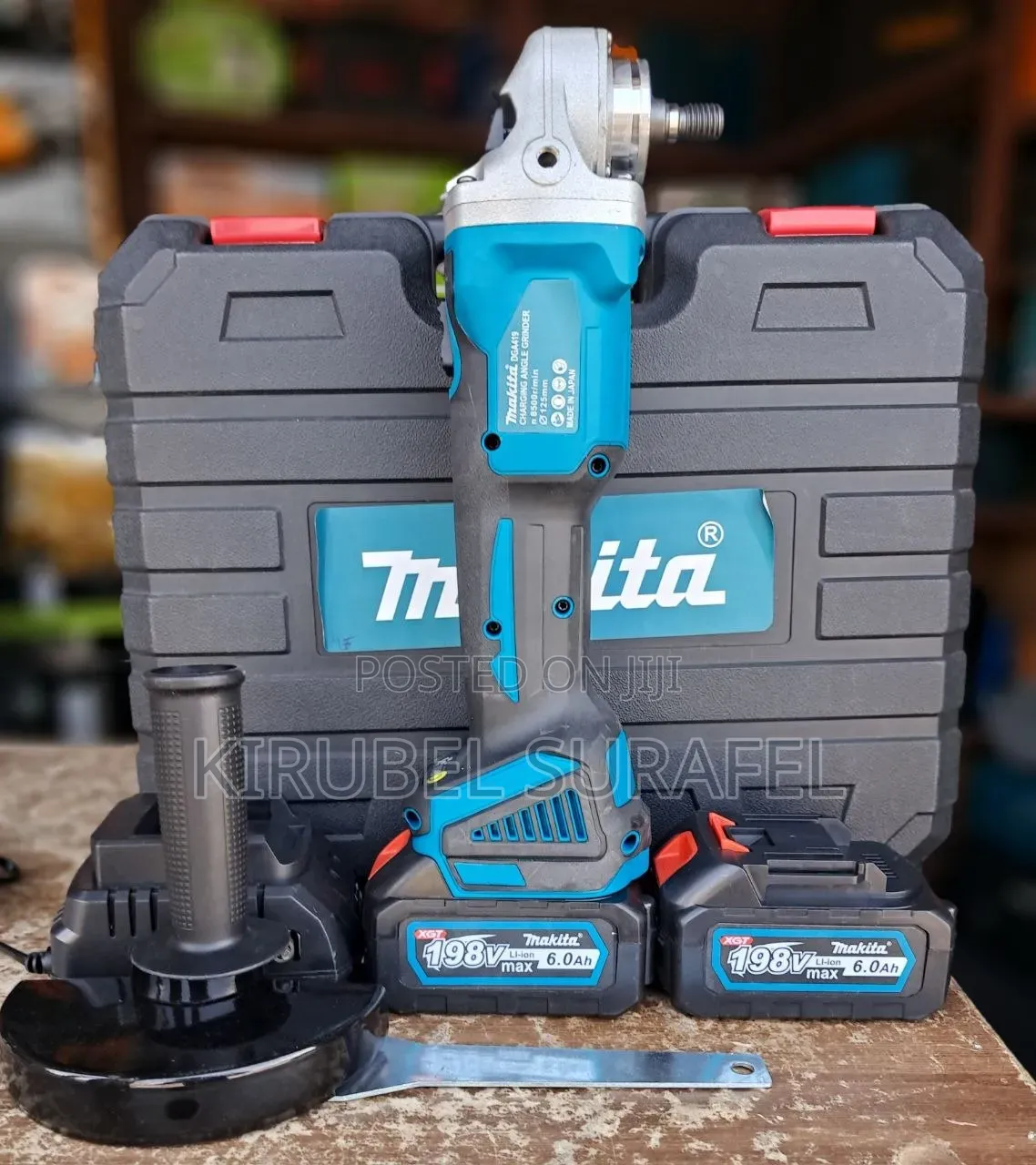Makita Chargable Grinder