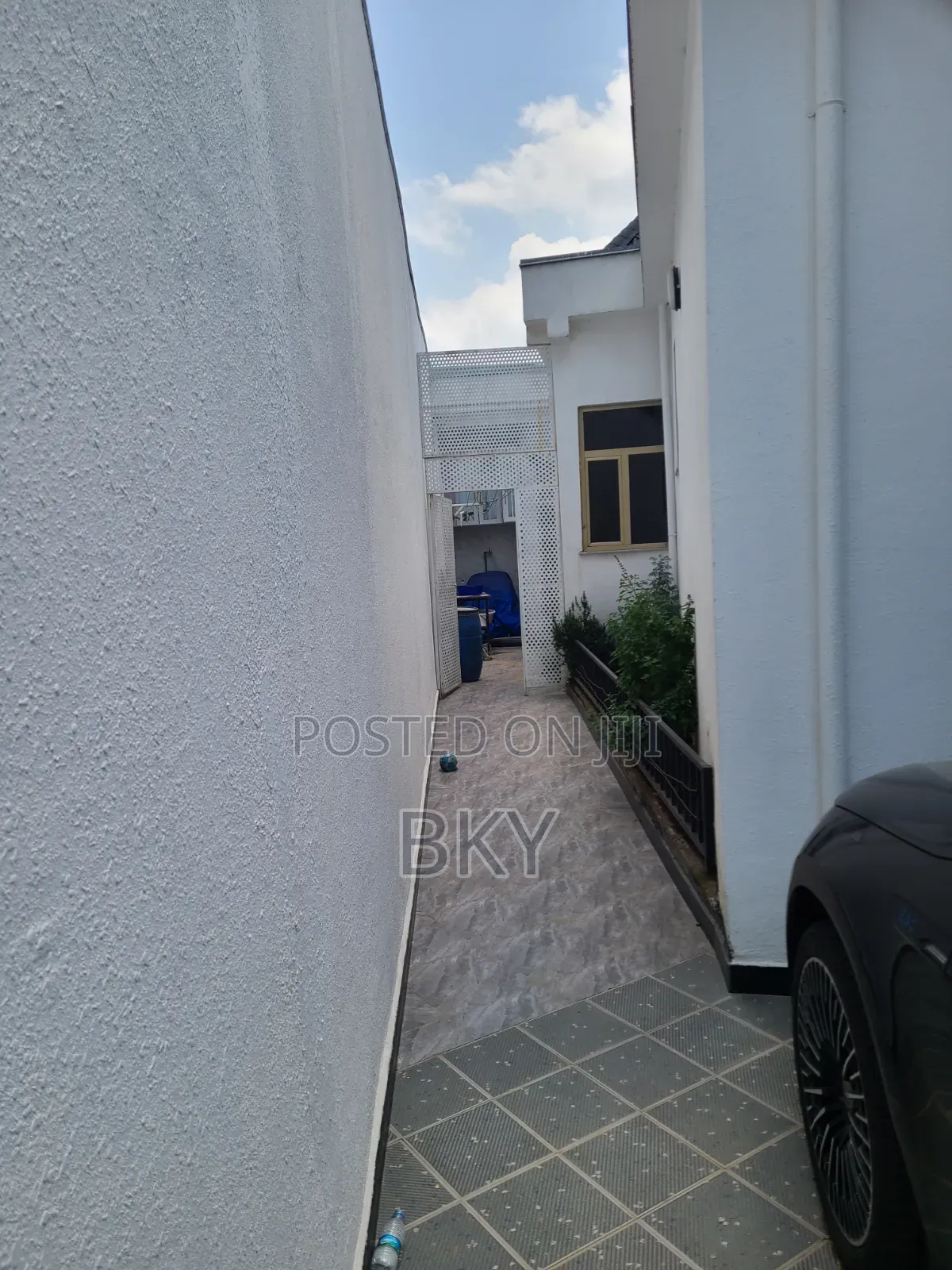 Furnished 3bdrm House in Akaky Kaliti for sale
