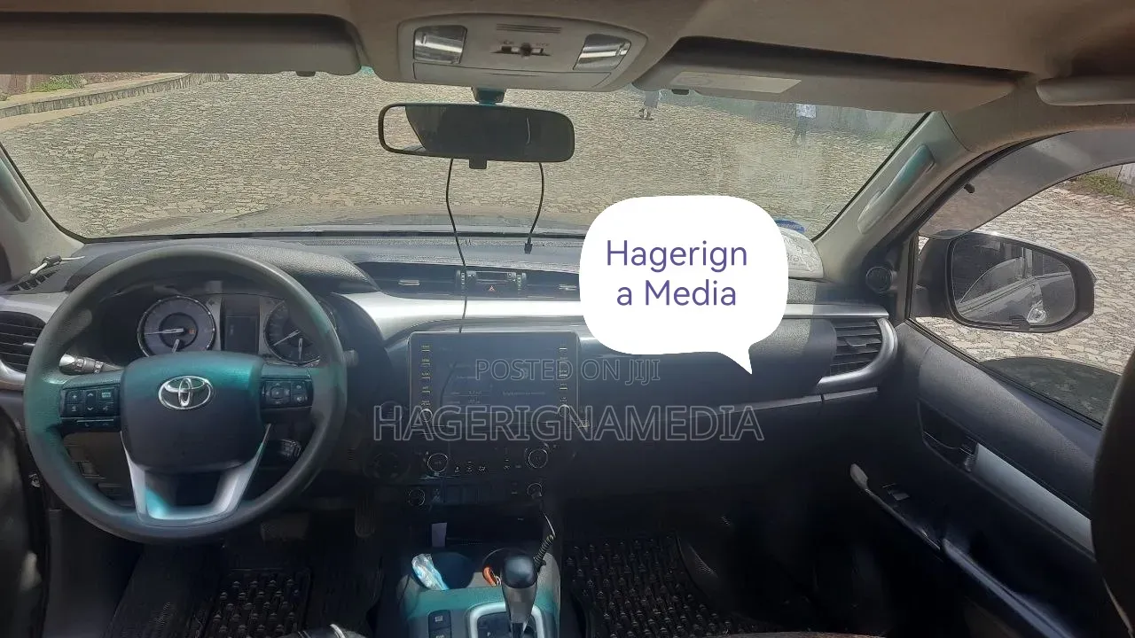 Toyota Hilux 2020 Blue