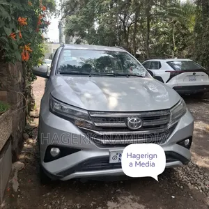 Toyota Rush 2022 Silver
