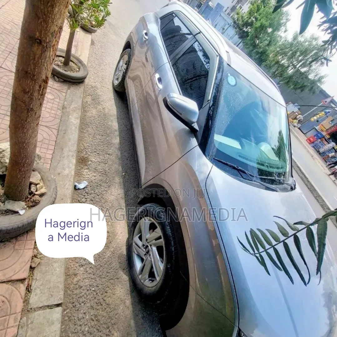 Hyundai Creta 2023 Silver