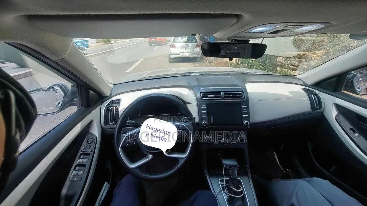 Hyundai Creta 2023 Silver