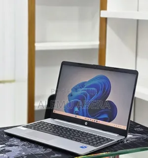 New Laptop HP Stream Notebook 8GB Intel Core i5 SSD 512GB