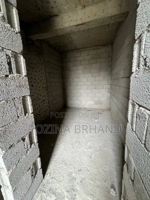 2bdrm Apartment in አያት, Yeka for sale