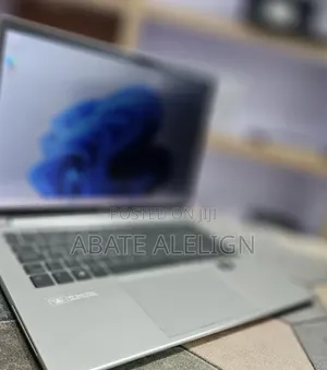 New Laptop HP EliteBook 840 G9 16GB Intel Core i7 SSD 512GB