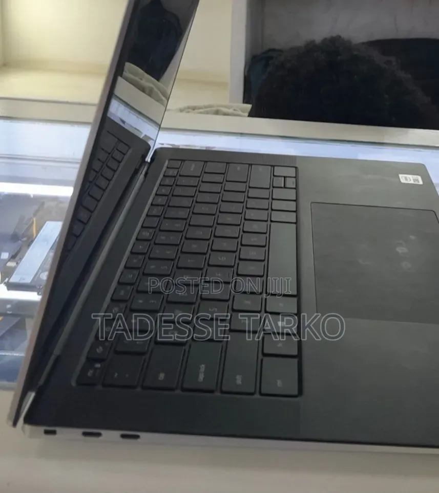 New Laptop Dell XPS 15 16GB Intel Core i7 SSD 512GB