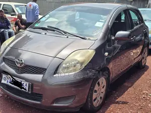 Toyota Yaris 2010 Black
