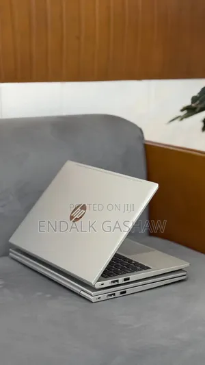 New Laptop HP ProBook 440 G10 8GB Intel Core i3 SSD 256GB