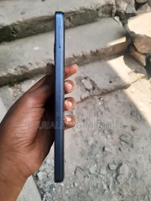 Tecno Spark 20 128 GB Blue