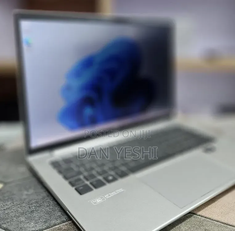 New Laptop HP EliteBook x360 1040 G9 16GB Intel Core i7 SSD 512GB