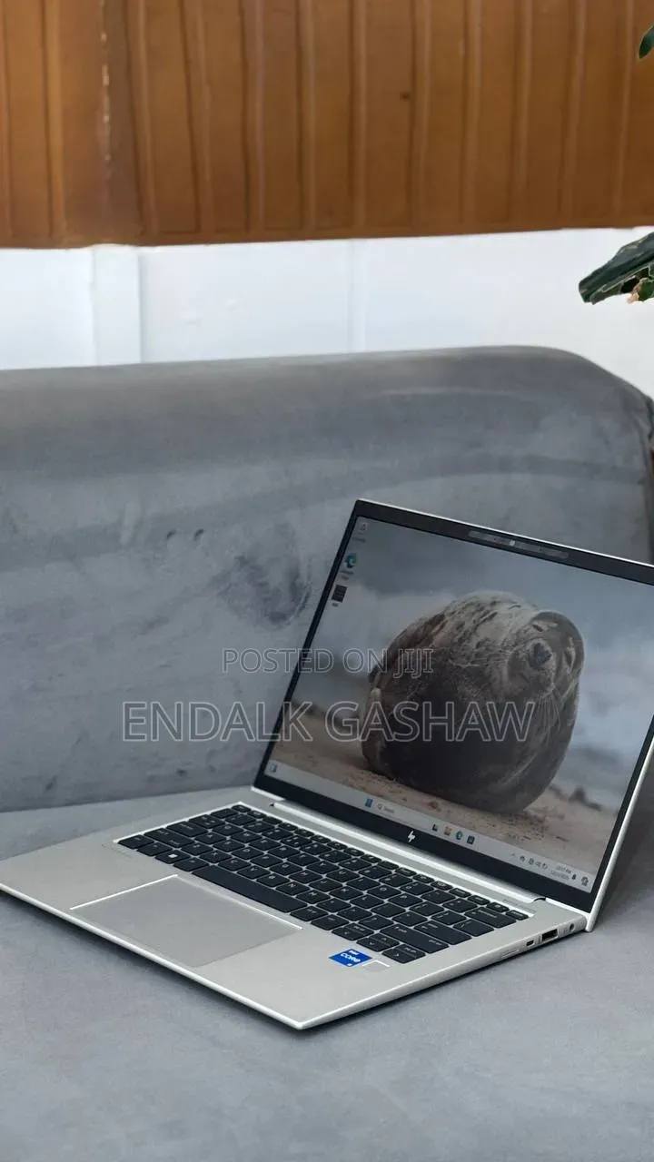 New Laptop HP EliteBook 840 G9 16GB Intel Core i7 SSD 512GB