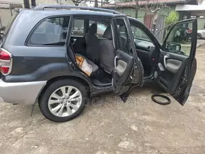 Toyota RAV4 2005 Matt Black