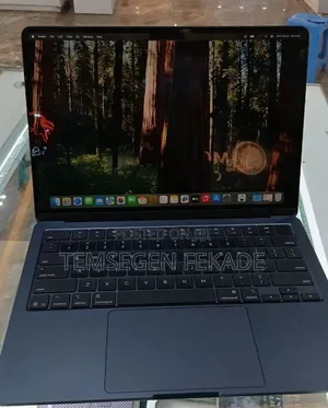 New Laptop Apple MacBook Air 2025 M4 16GB Apple M4 SSD 256GB