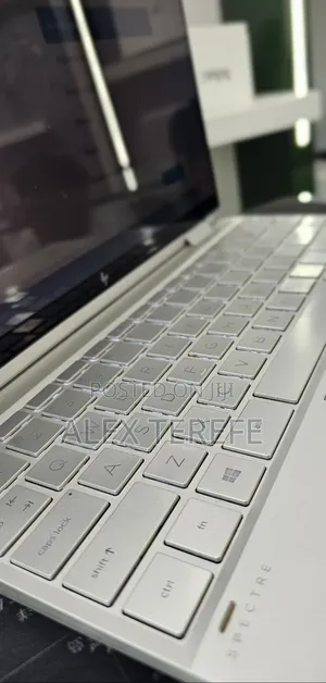 New Laptop HP Spectre 14 8GB Intel Core i7 SSD 512GB