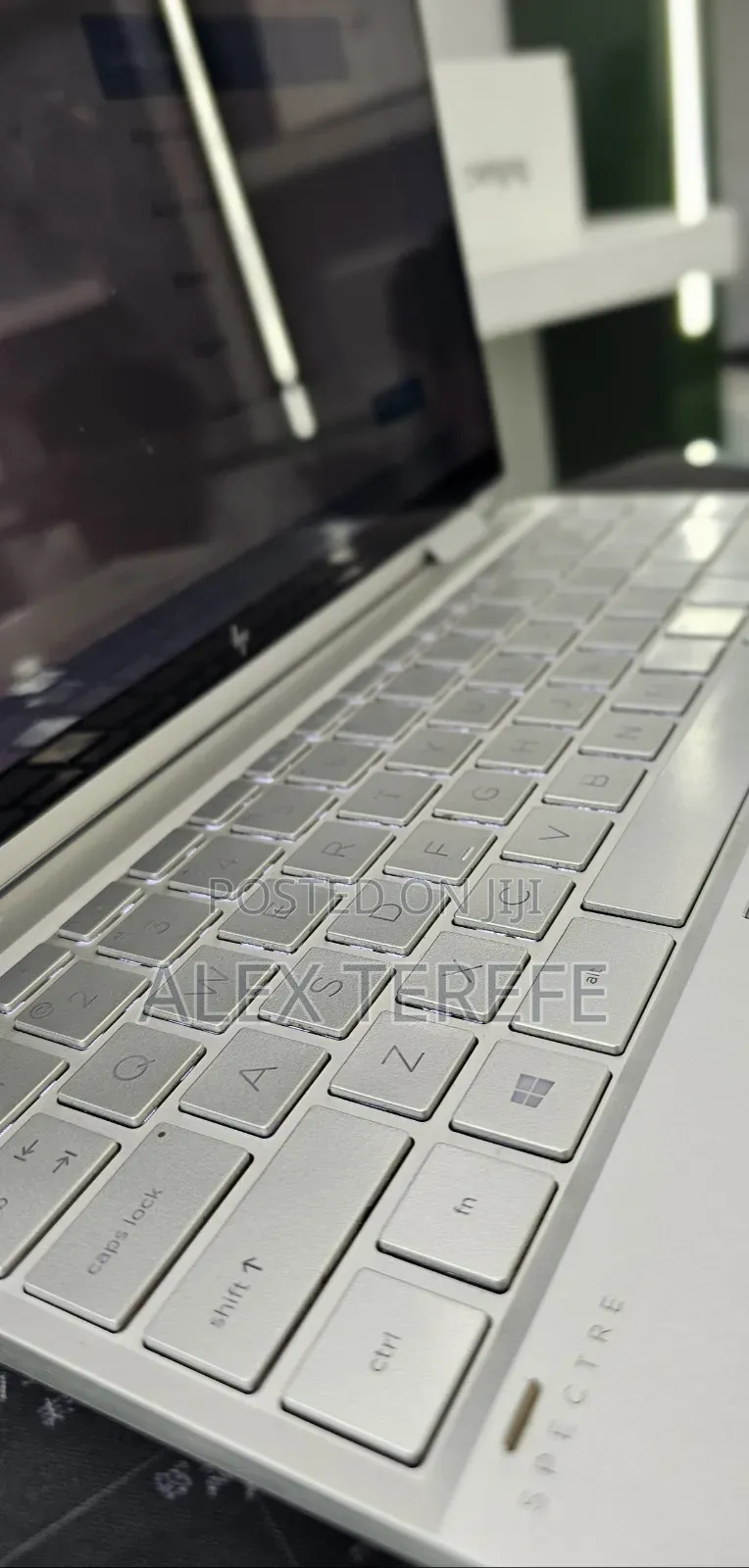 New Laptop HP Spectre 14 8GB Intel Core i7 SSD 512GB
