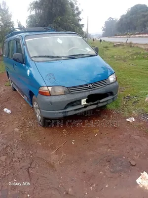 Toyota HiAce 2004 Blue
