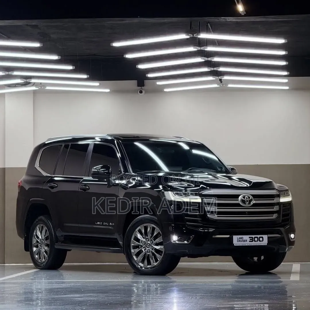 Toyota Land Cruiser 2023 Black
