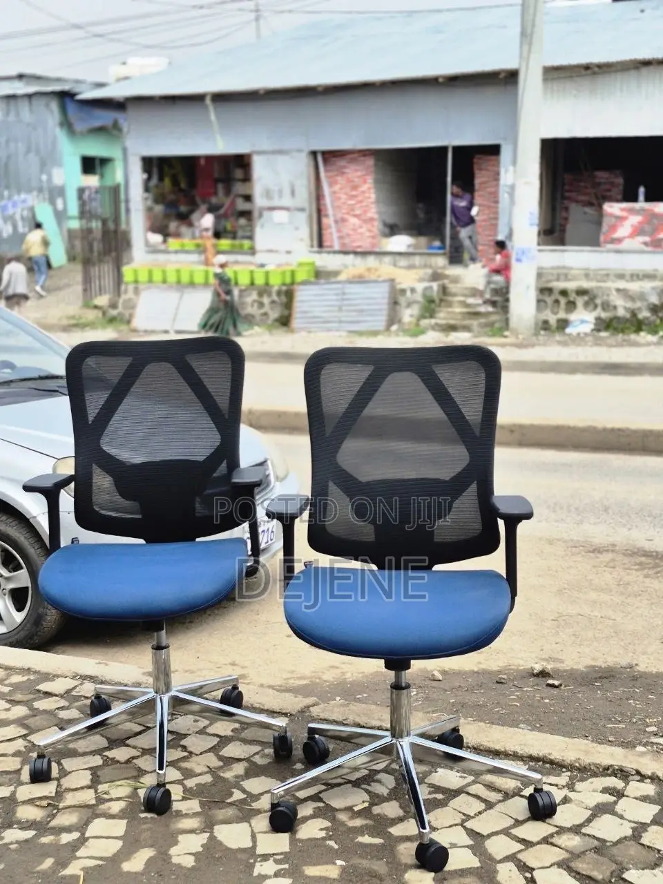 Medium Back Mesh Chair