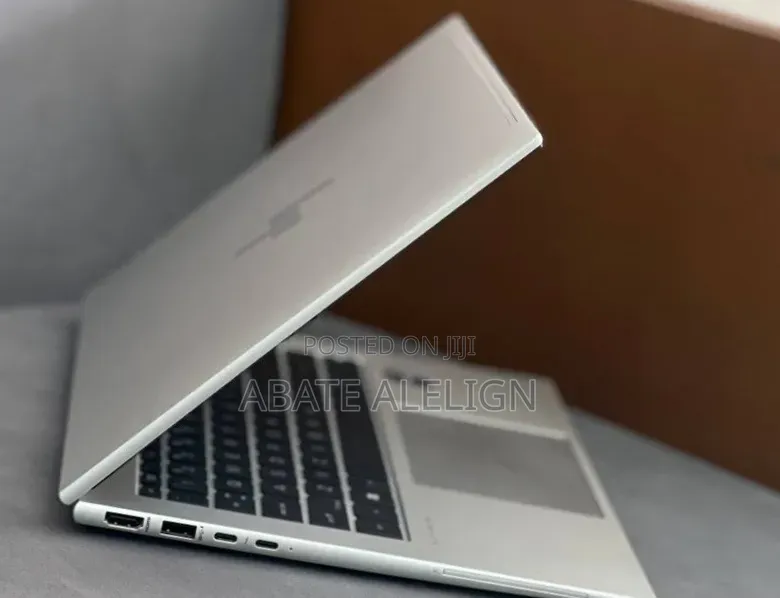 New Laptop HP EliteBook 840 G10 16GB Intel Core i7 SSD 512GB