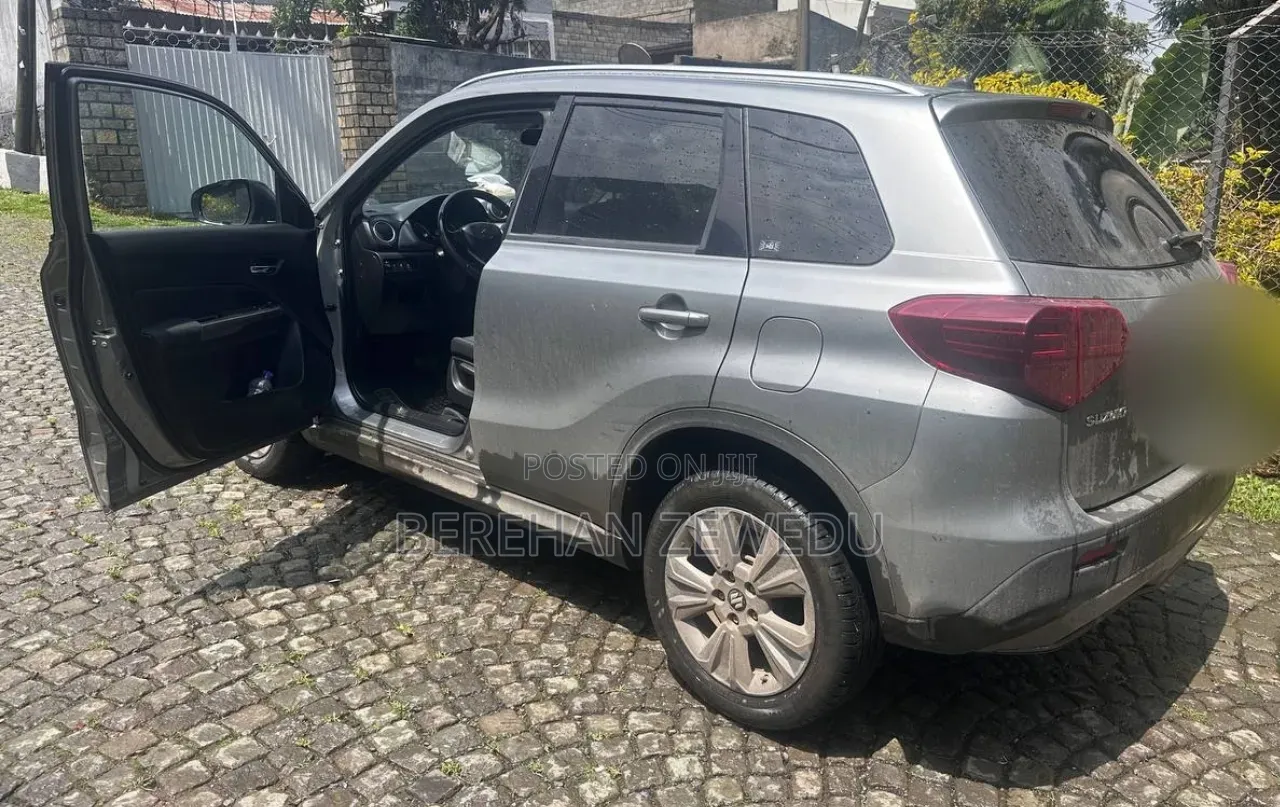 Suzuki Grand Vitara 2021 Gray