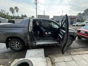 Toyota Hilux 2017 Black