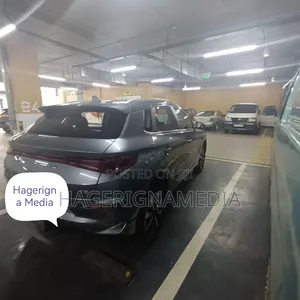 BYD E2 43 kWh 94 hp FWD 2024 Gray