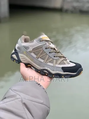 Colombia Water BJK Proof Hiking Shoes Made in Vietnam