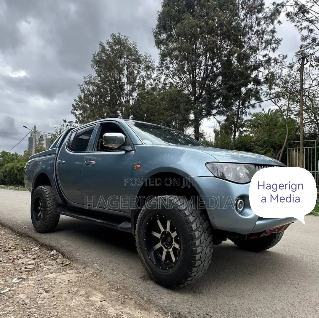 Mitsubishi L200 2008 Blue