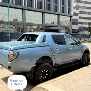 Mitsubishi L200 2008 Blue