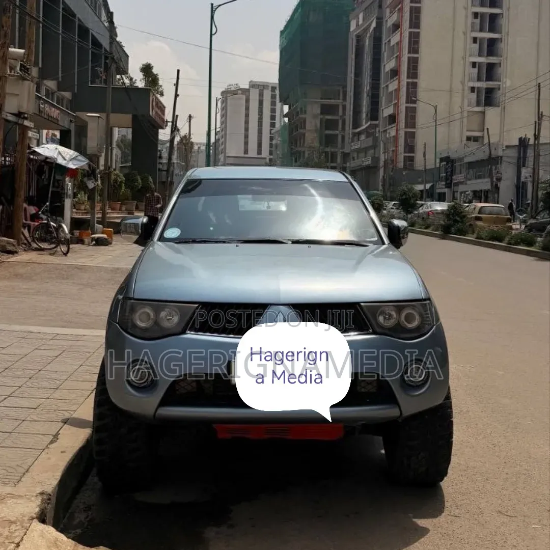 Mitsubishi L200 2008 Blue