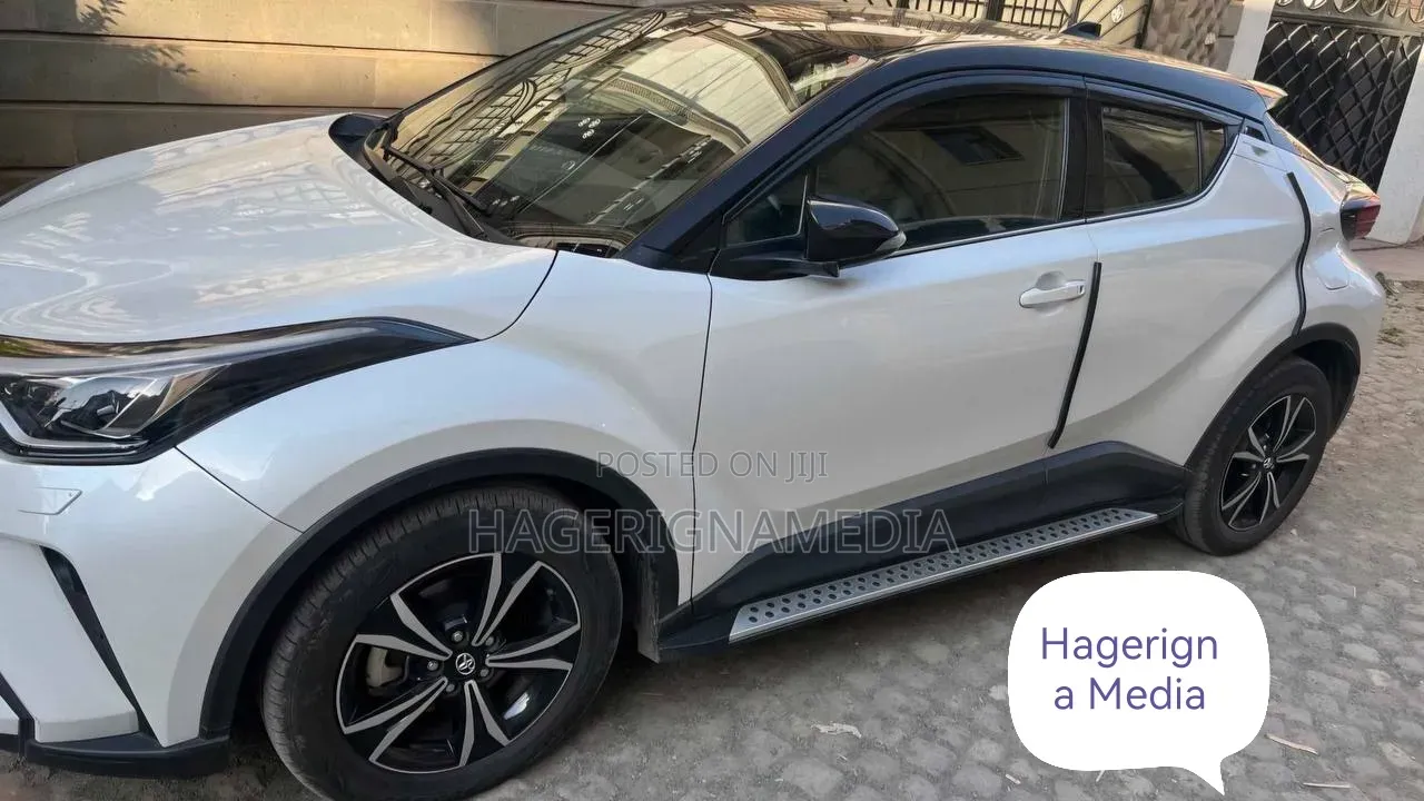 Toyota C-HR 2022 White