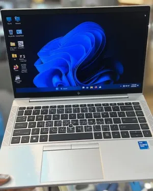 New Laptop HP EliteBook 840 G8 16GB Intel Core i5 SSD 512GB