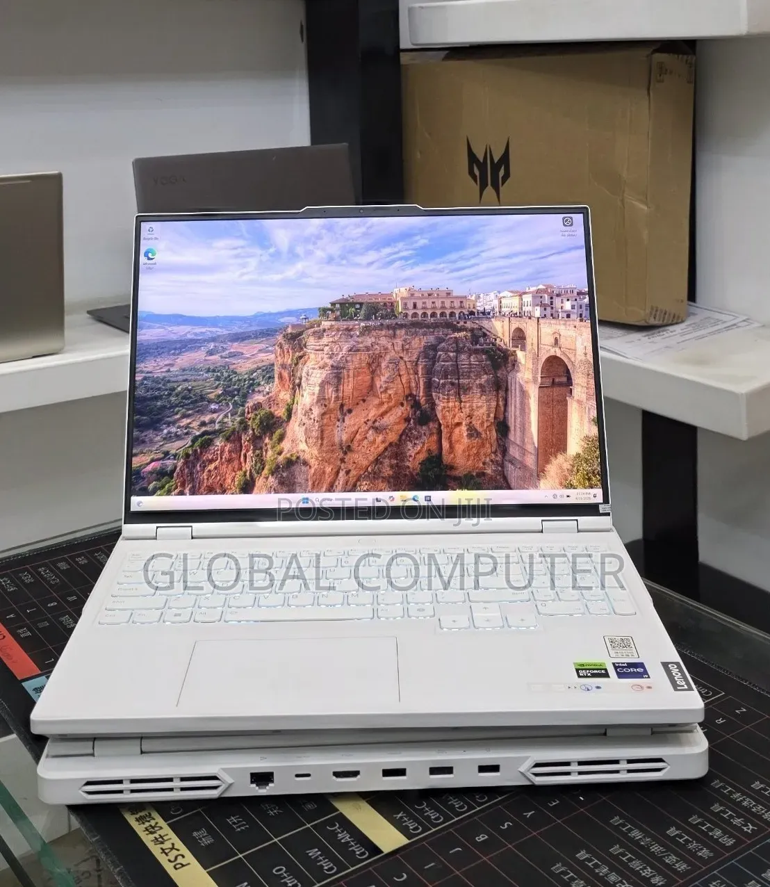 New Laptop Lenovo Legion Y740 32GB Intel Core i9 SSD 1T
