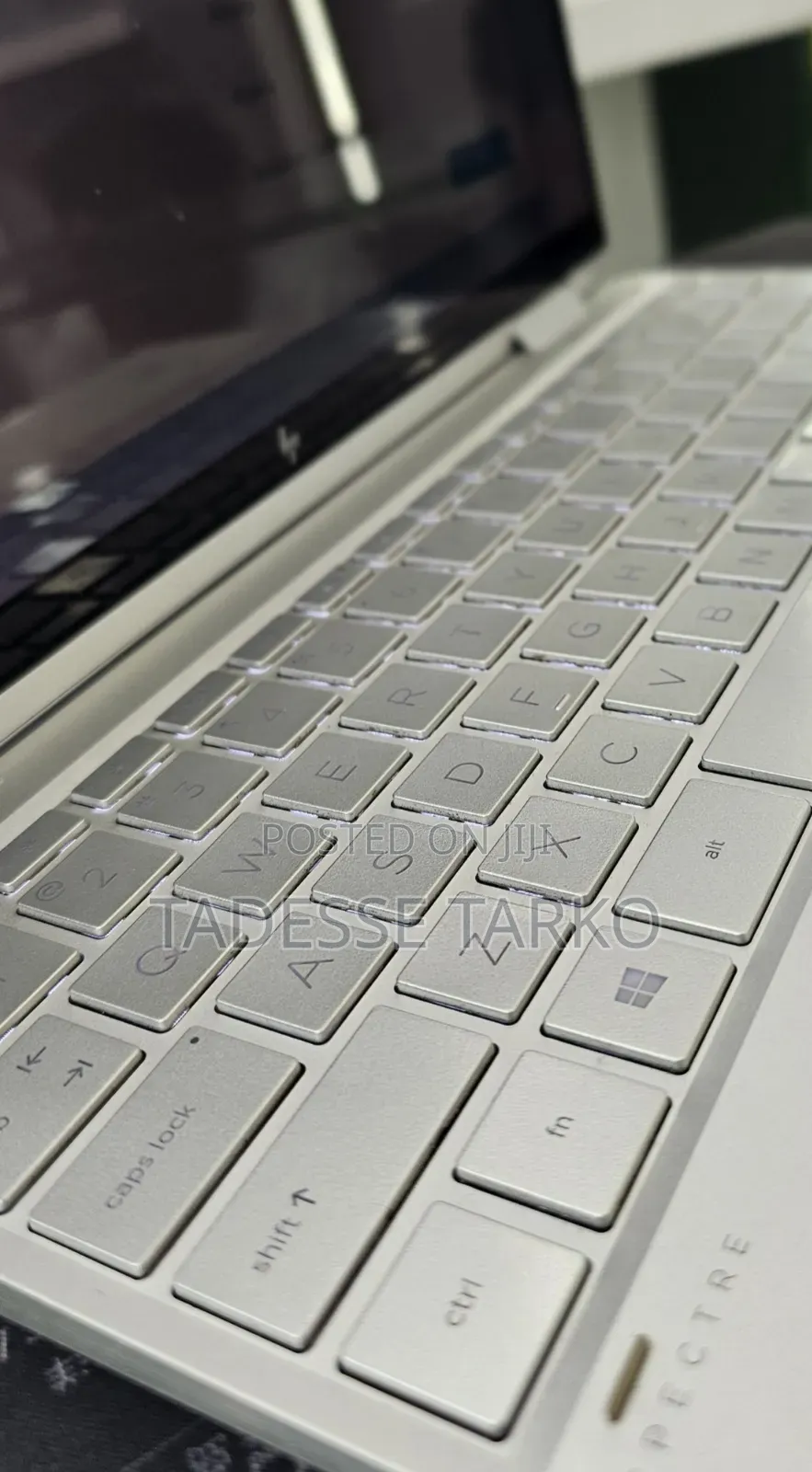 New Laptop HP Spectre 8GB Intel Core i7 SSD 512GB