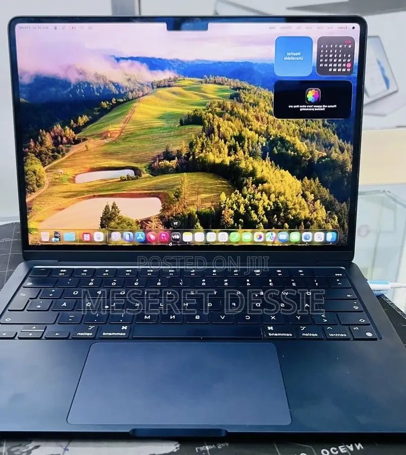 New Laptop Apple MacBook Air 2022 M2 16GB Apple M2 SSD 512GB