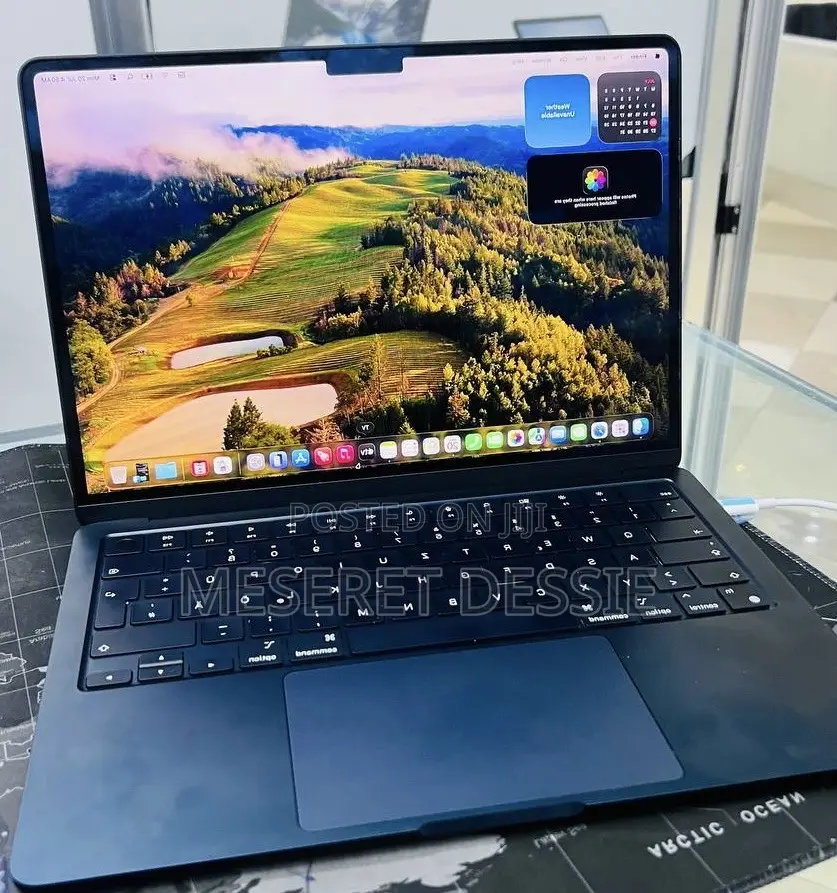 New Laptop Apple MacBook Air 2022 M2 16GB Apple M2 SSD 512GB