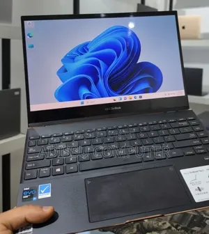 New Laptop Asus UX360CA 16GB Intel Core i7 SSD 512GB