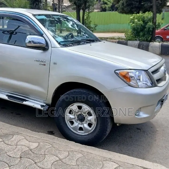 Toyota Hilux 2006 Silver
