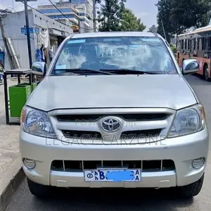 Toyota Hilux 2006 Silver