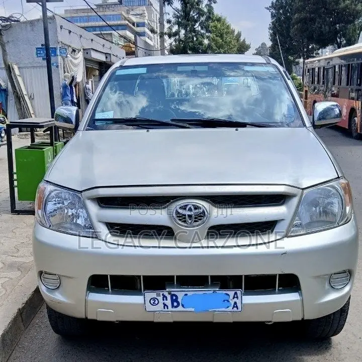 Toyota Hilux 2006 Silver