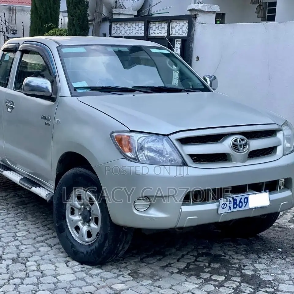 Toyota Hilux 2006 Silver
