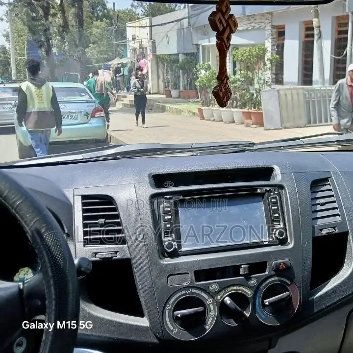 Toyota Hilux 2006 Silver
