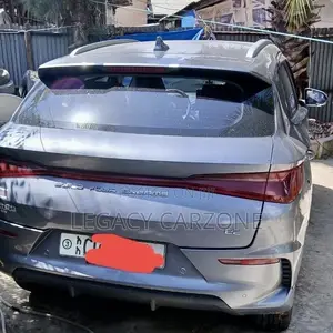 BYD E2 43 kWh 94 hp FWD 2025 Gray