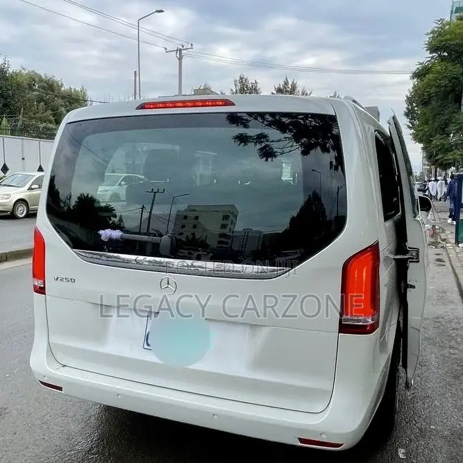 Mercedes-Benz Vito 2022 White