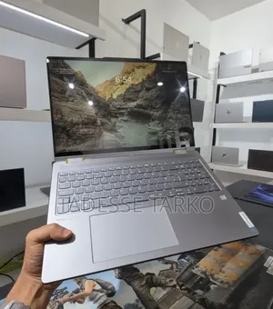 New Laptop Lenovo 16GB AMD Ryzen 7 SSD 512GB