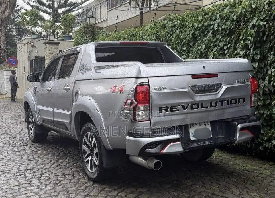 Toyota Hilux 2017 Silver