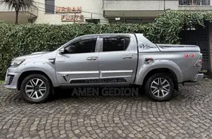 Toyota Hilux 2017 Silver